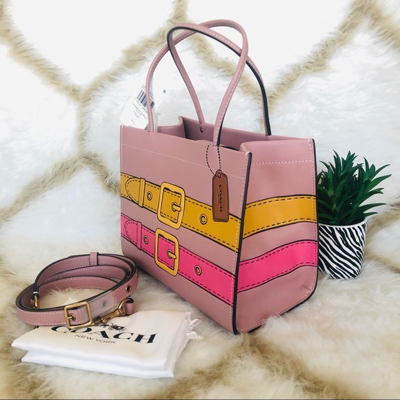 Coach Cashin Carry 22 C9814 Trompe L'oeil Print - Spring 2022 Runway Collection - Picture 4 of 16